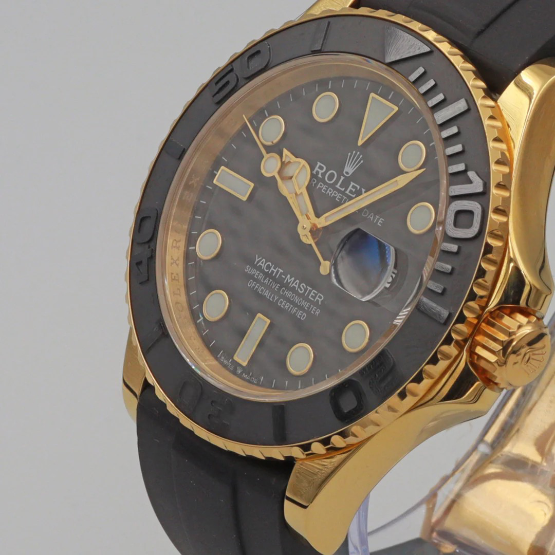 Rolex Yacht-Master Gold 42mm Black Dial Rubber Strap Replica AAA